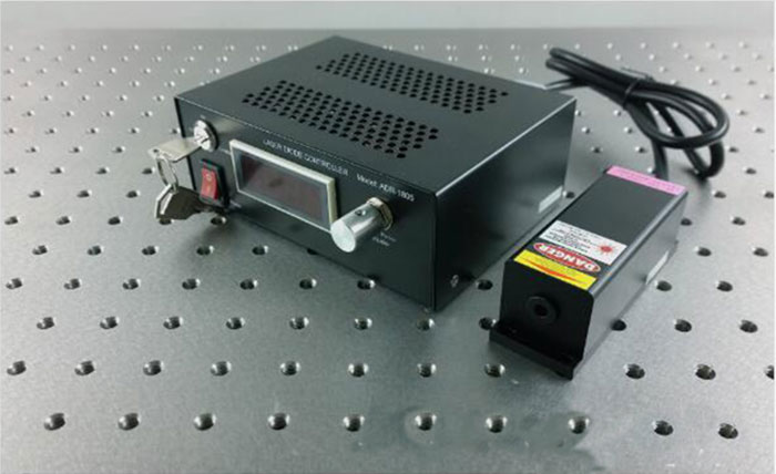 1550nm 150mW نظام ليزر أشباه الموصلات Small laser spot 1*2.5mm